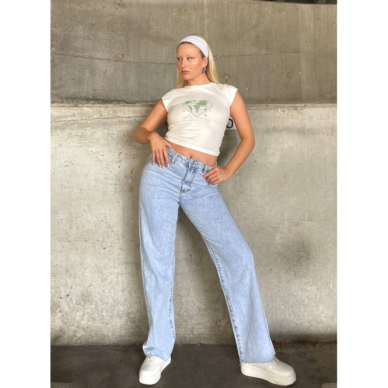 Queenstown Straight Leg Jeans Light Wash Denim