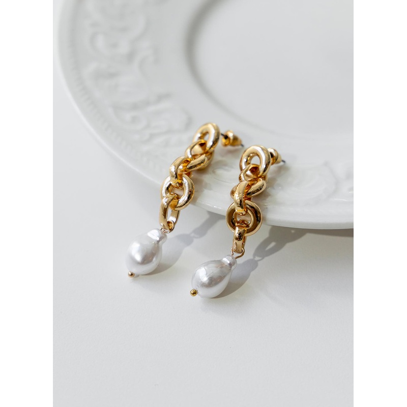 Kanan Pearl Earrings Gold / White