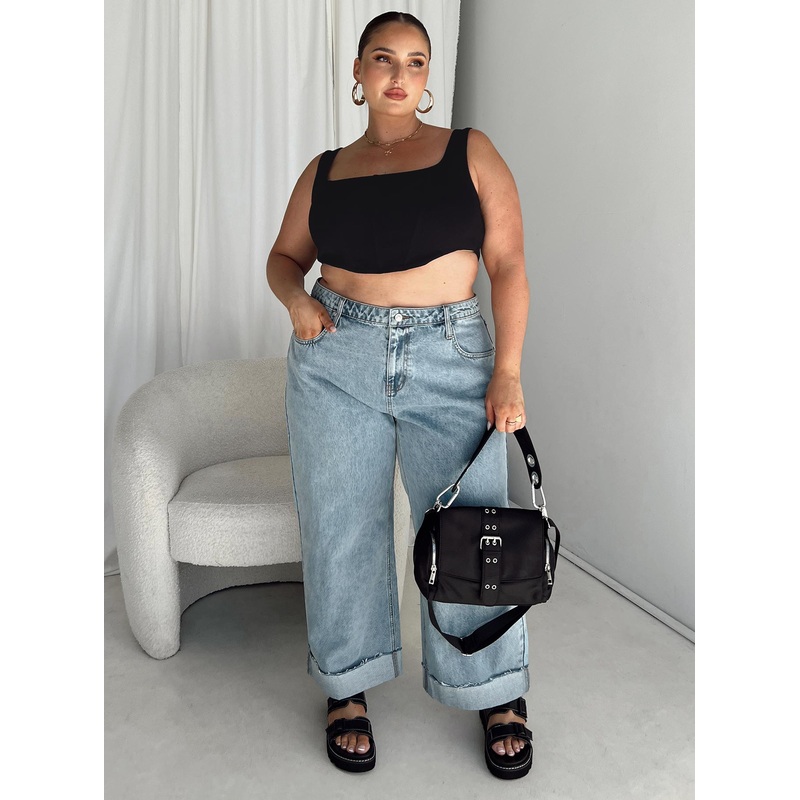 Ollie Straight Leg Jean Mid Wash Denim Curve
