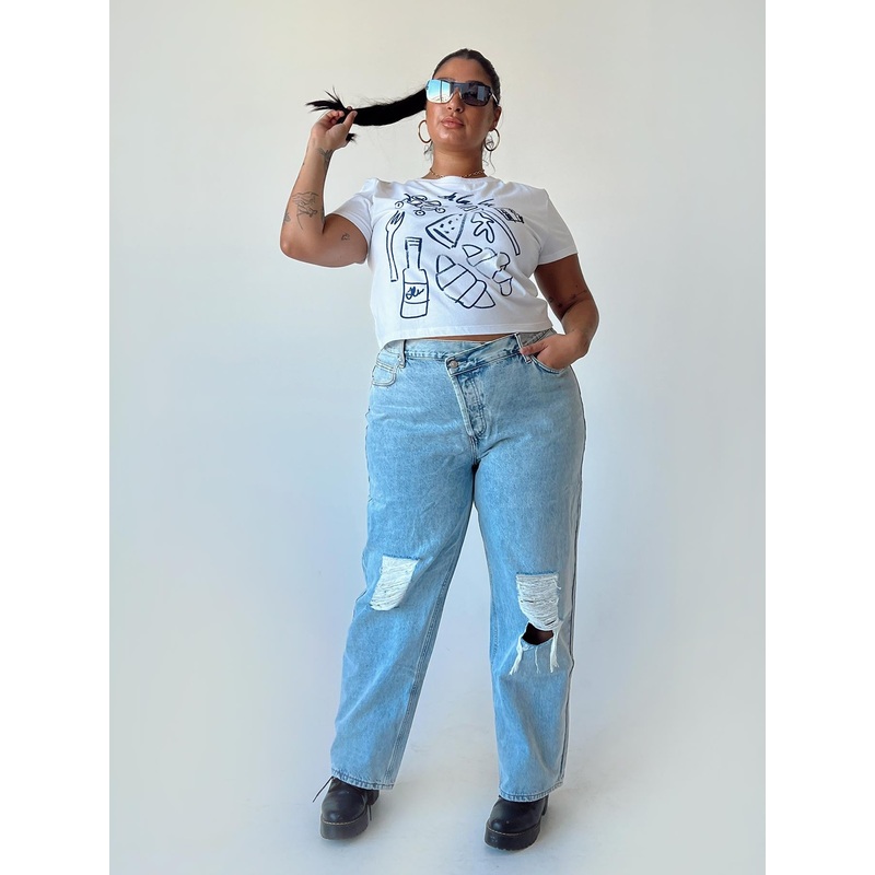 Holly Asymmetric Ripped Leg Jeans Curve