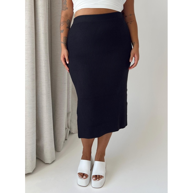 Zanna Midi Skirt Black Curve