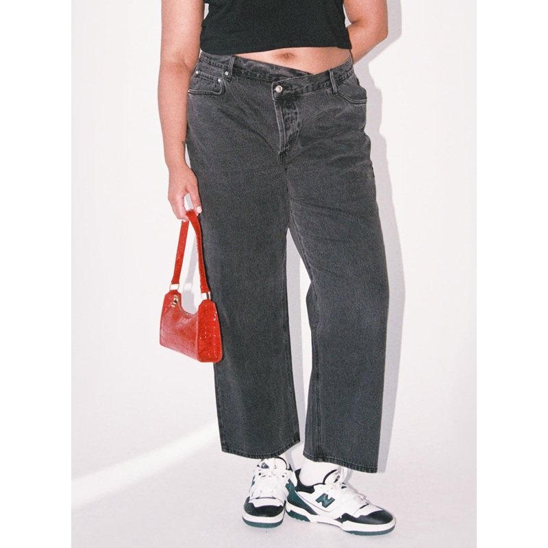 Holly Asymmetric Straight Leg Jean Black Denim Curve