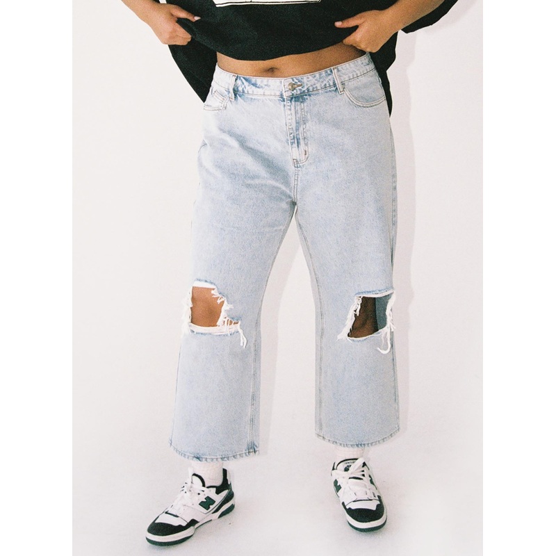 Oxford Mom Jeans Mid Wash Denim Curve