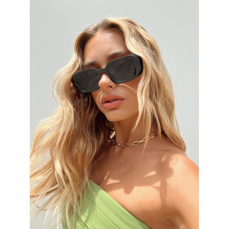 Gabrysia Sunglasses Black