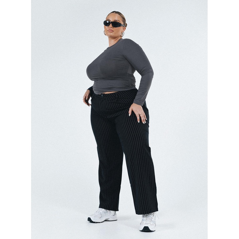Titius Pants Black Curve
