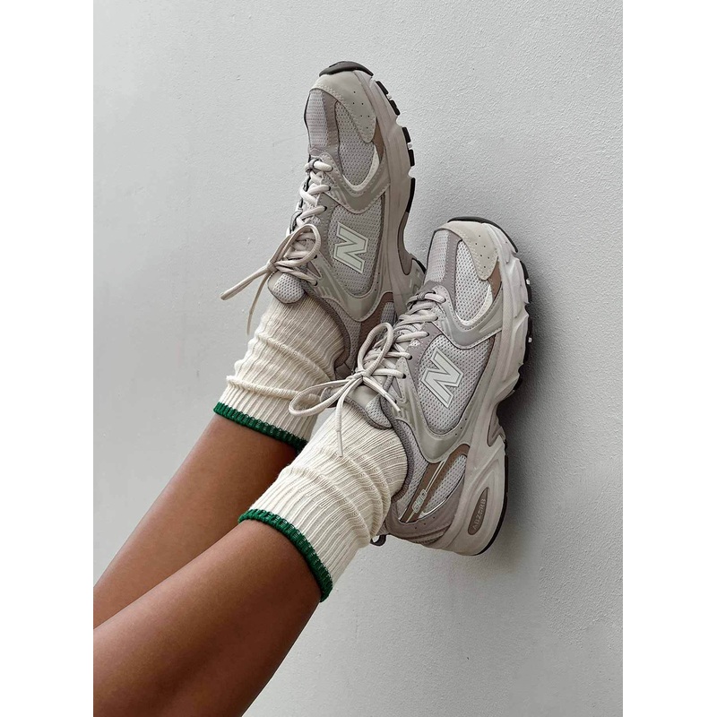 Langley Socks White