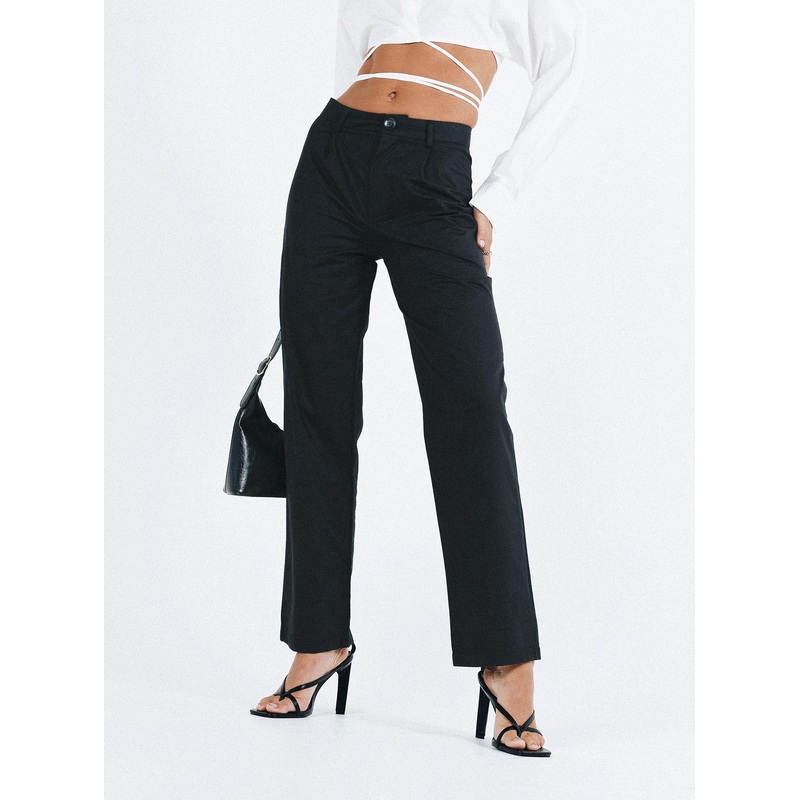 Titius Pants Solid Black