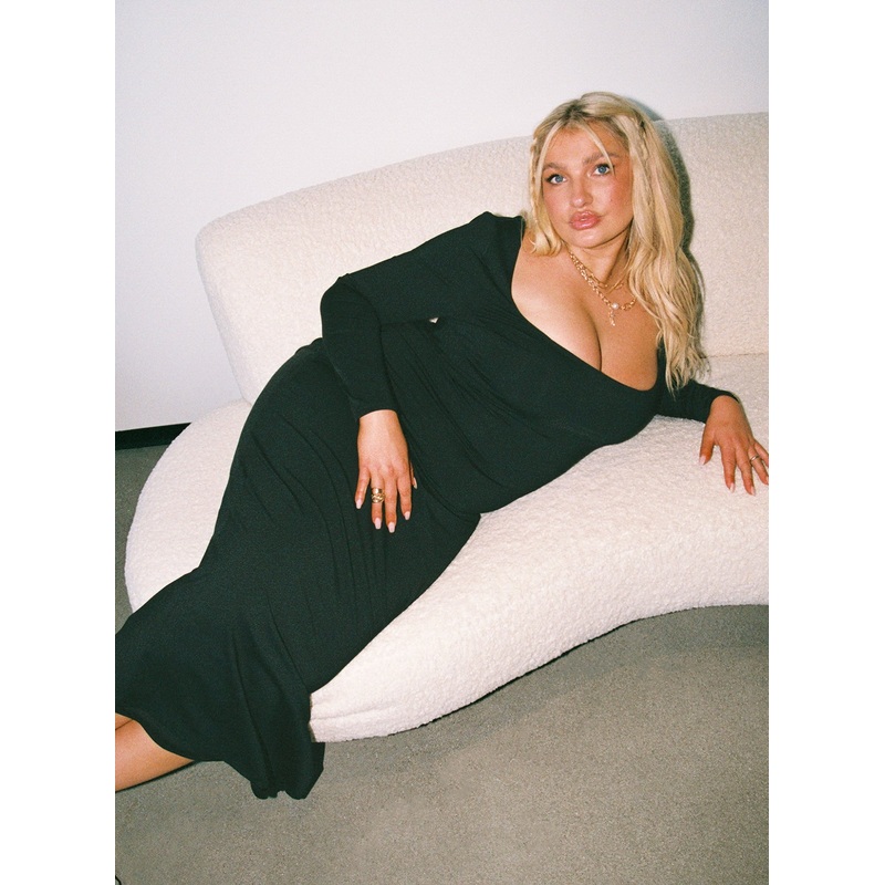 Lyla Maxi Dress Black Curve