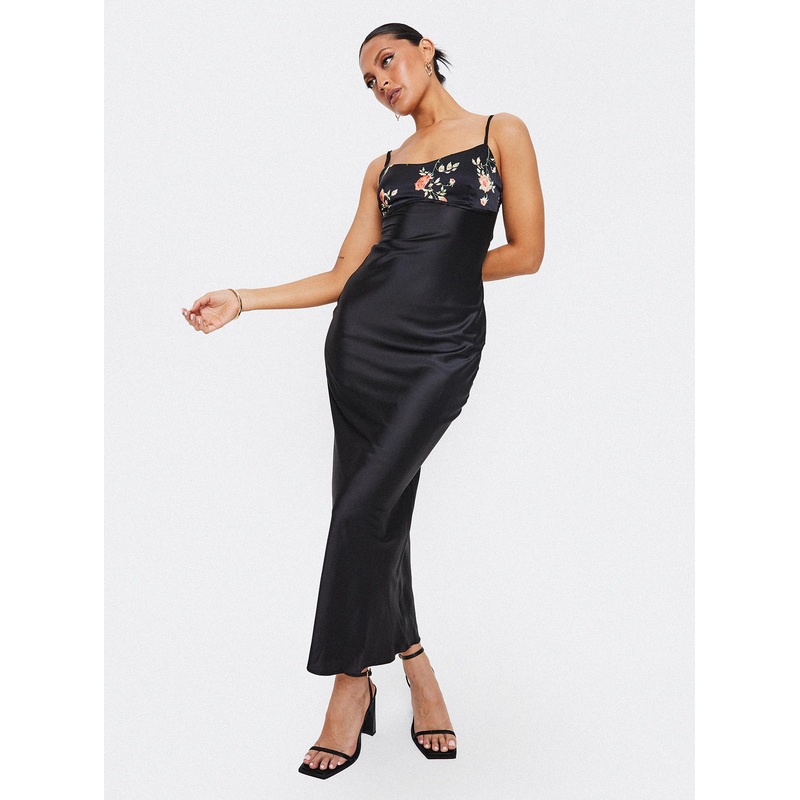 Larver Maxi Dress Black