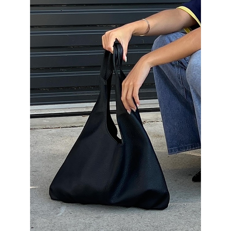 Zenia Shoulder Bag Black
