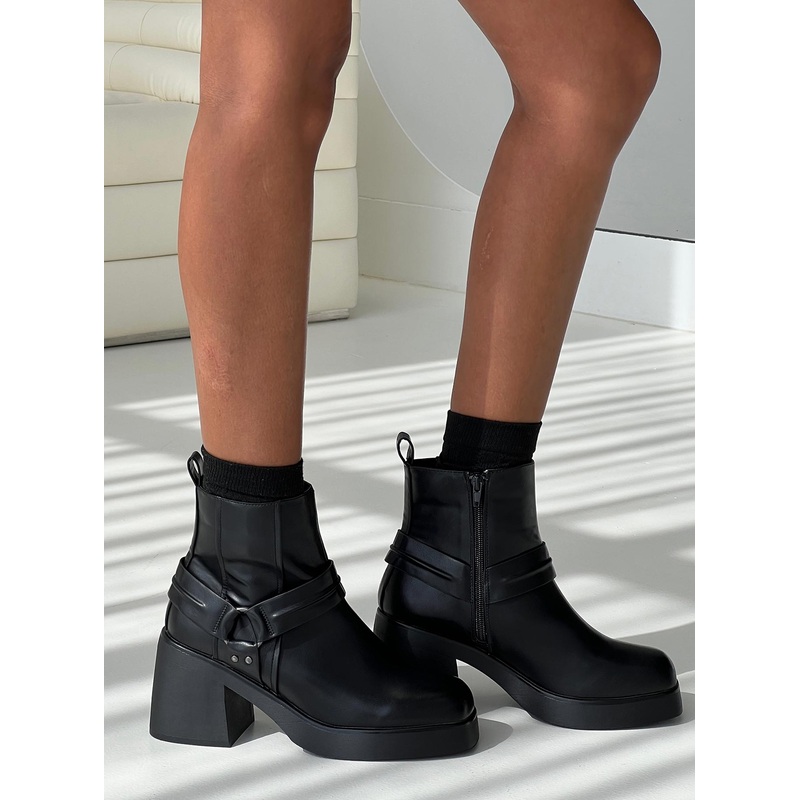 Bishop Boots Black