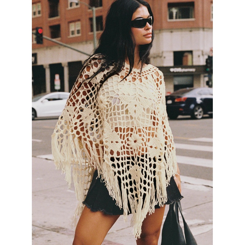 Joanes Crochet Poncho Beige