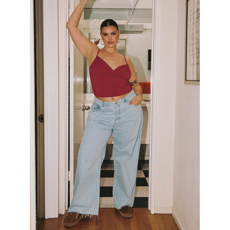 Arlington Straight Leg Denim Jeans Light Wash Curve
