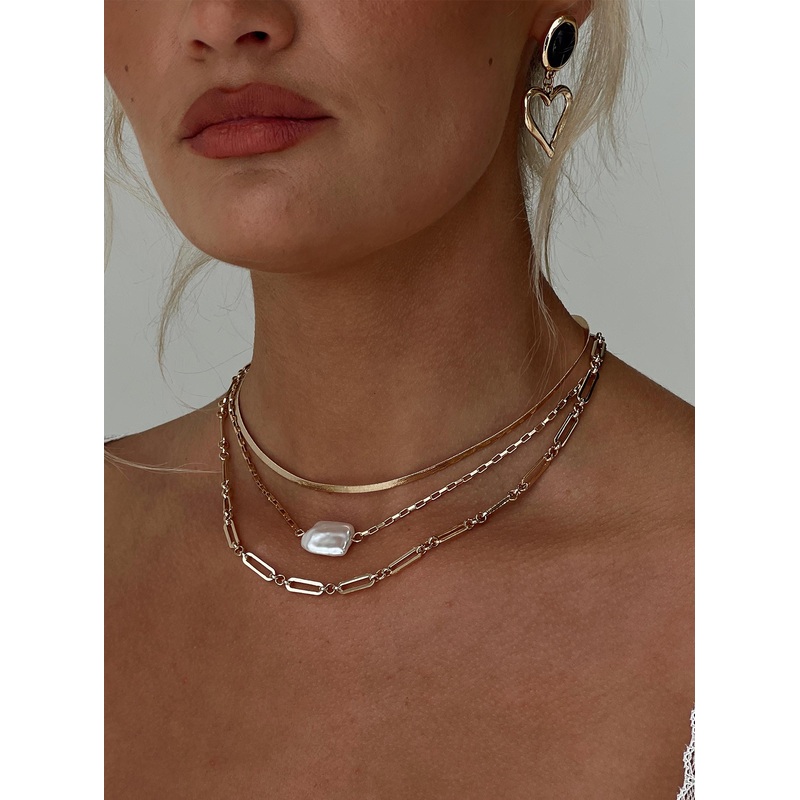 Get Me Necklace Gold
