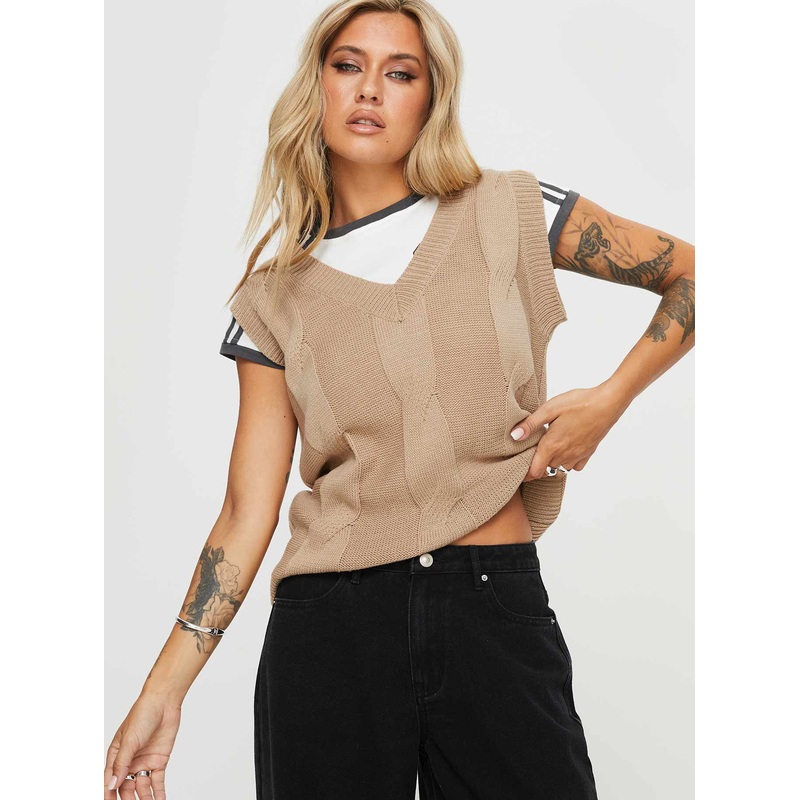 Altman Cable Knit Vest Beige