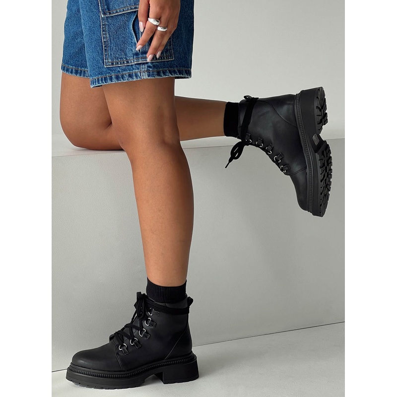 Cappie Boots Black