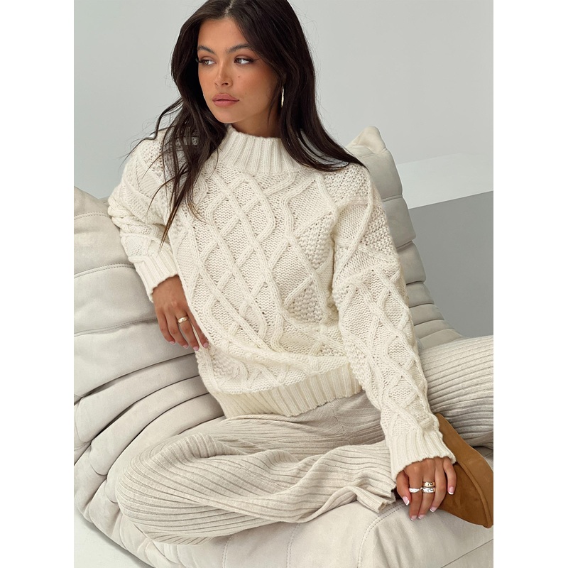 Lewin Cable Knit Sweater Beige