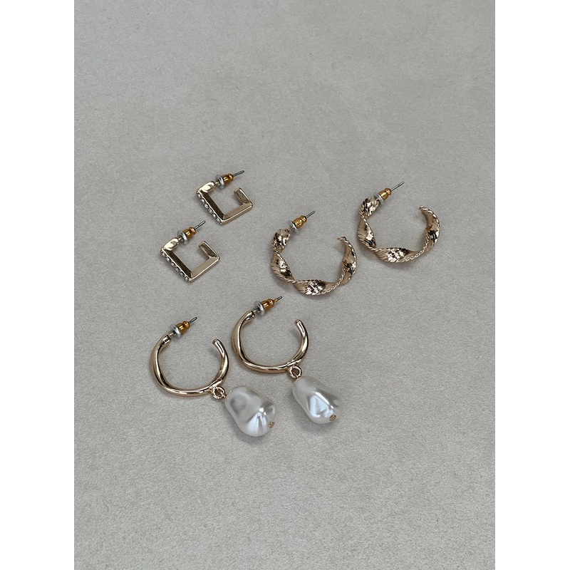 Signs Earrings Gold