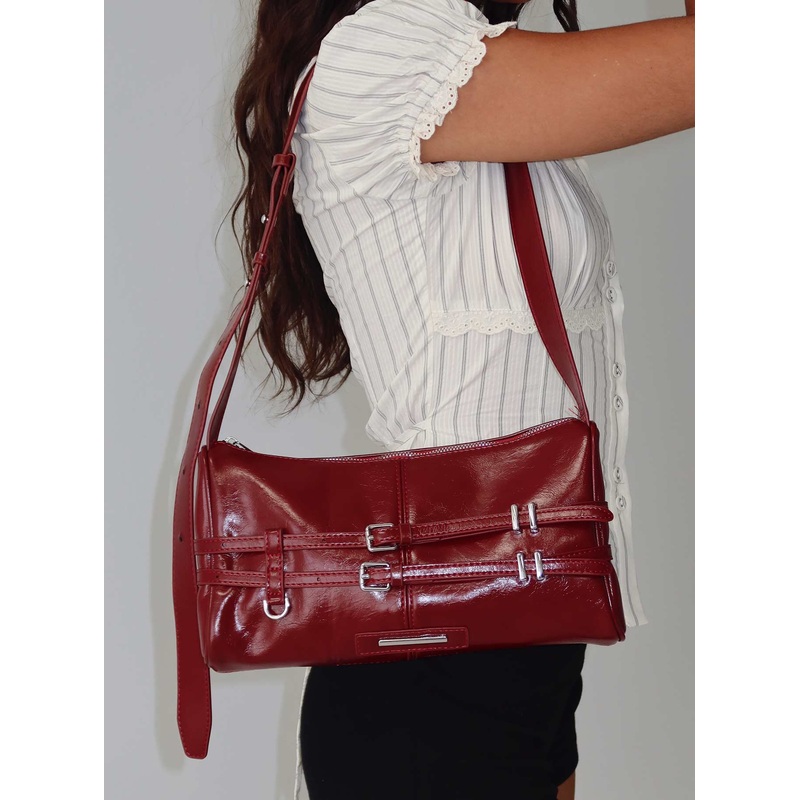 Recognize Buckle Detail Bag Red