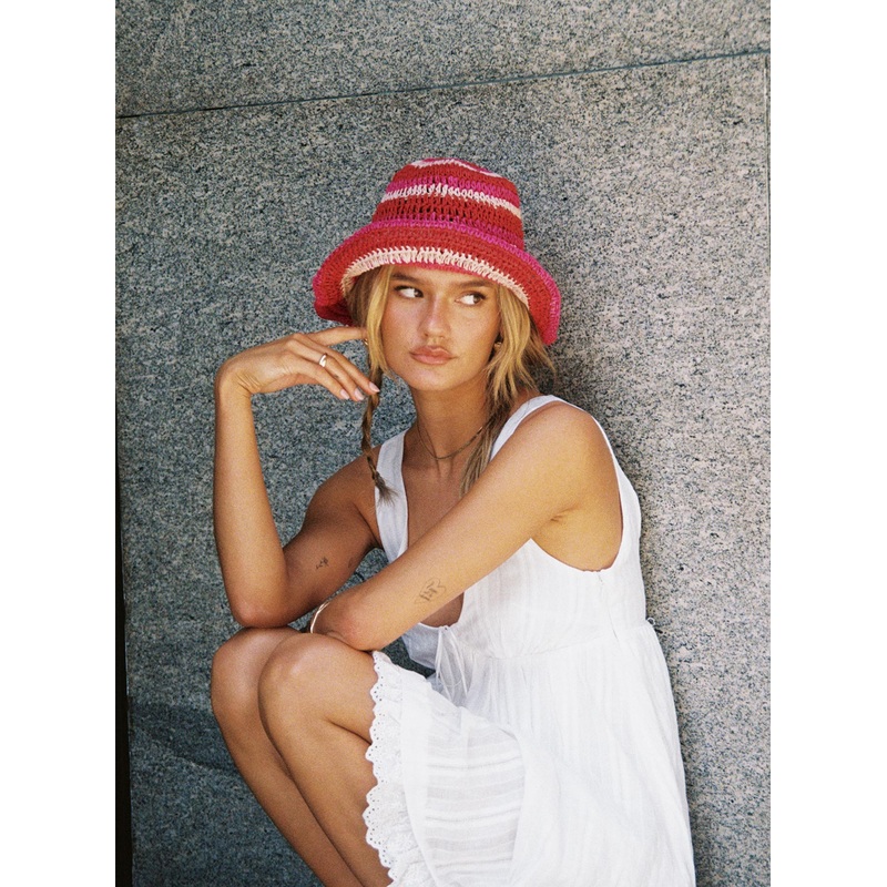 Alonza Crochet Bucket Hat Pink/red
