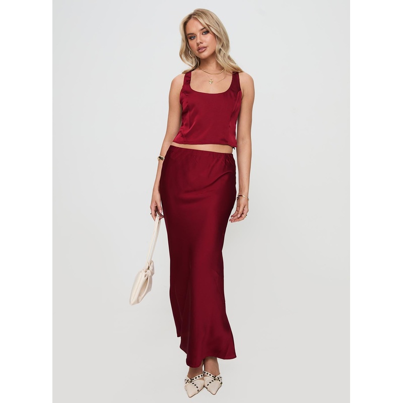 Quixotic Set Maroon