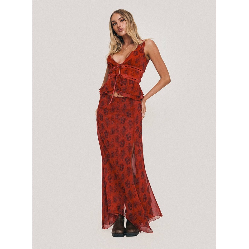 Nikolise Maxi Skirt Red
