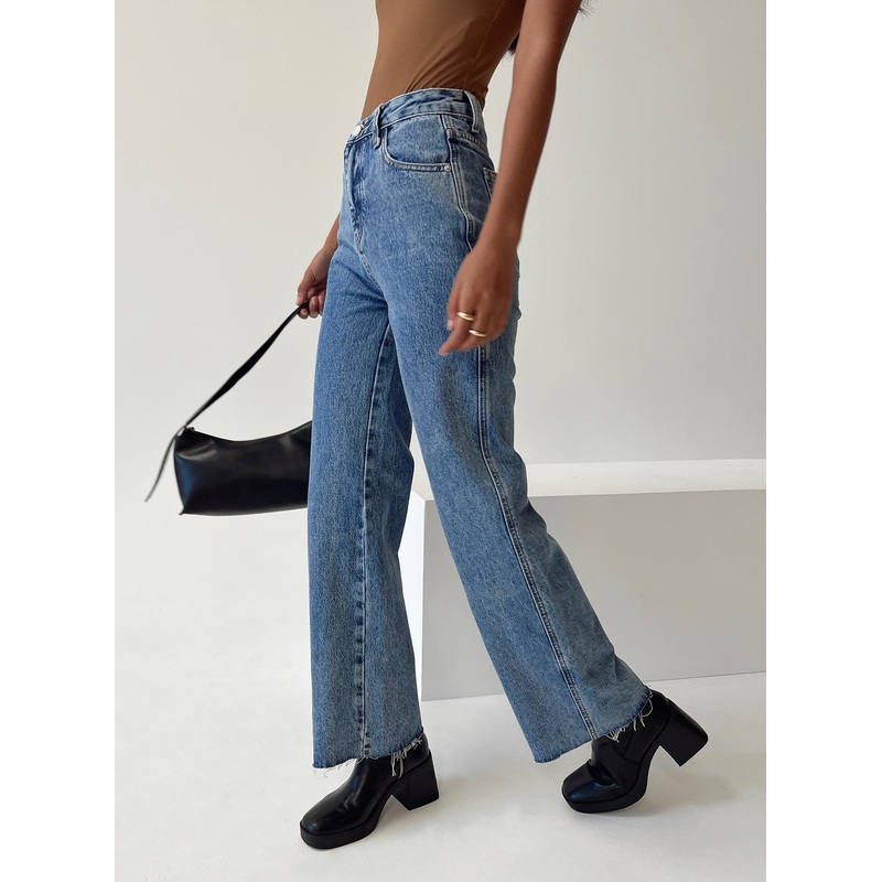 Arlington Straight Leg Denim Jeans Mid Wash Lower Impact
