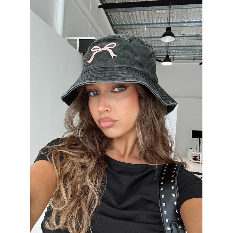 Let Them Eat Cake Hat Black