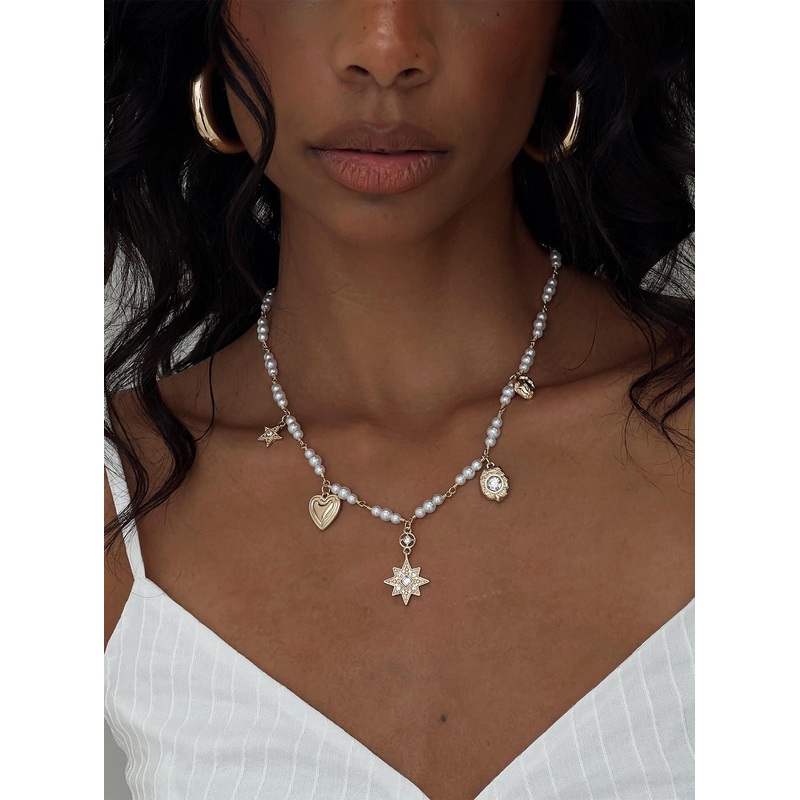 Divinity In Motion Necklace Gold