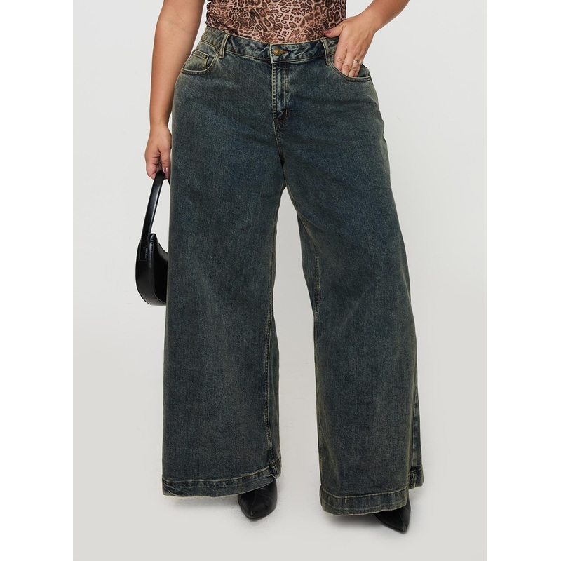 Ziggie Low Rise Ultra Baggy Jeans Antique Wash Curve