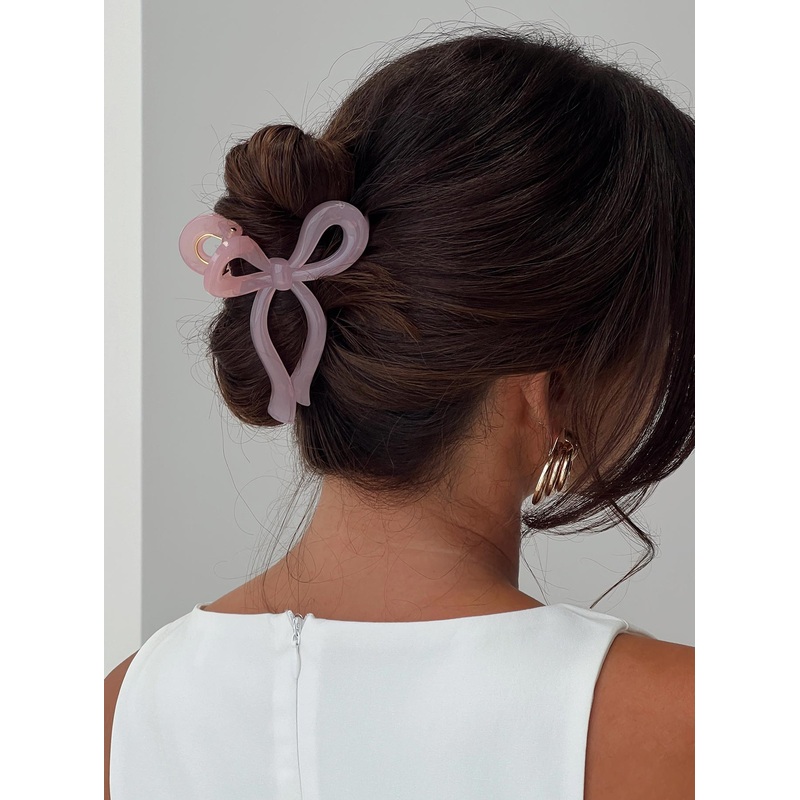 With A Bow Hair Clip Pink