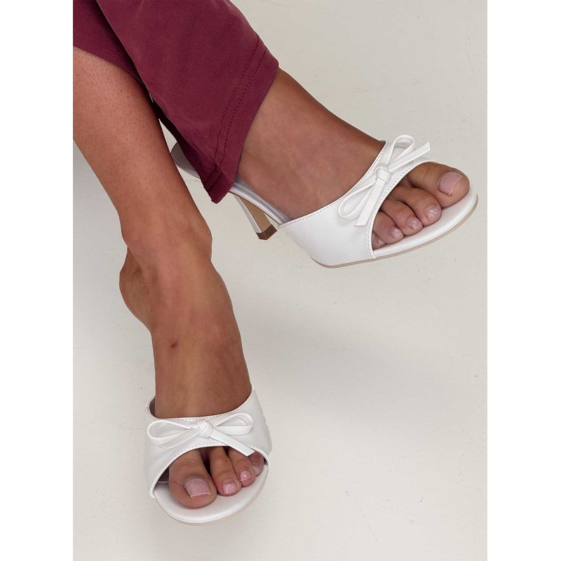 Amorete Heels White