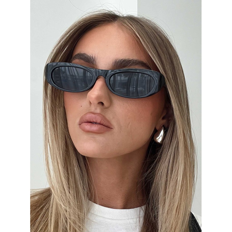 Bad Girl Sunglasses Black