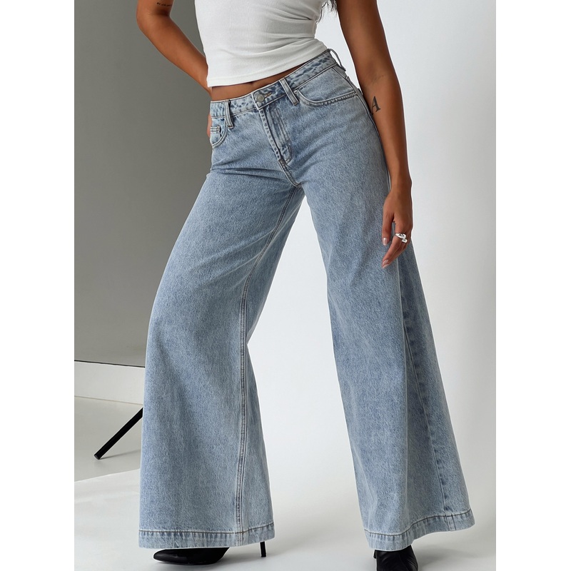 Toby Low Ultra Baggy Jean Light Wash