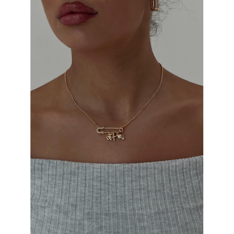 Pin Me Up Necklace Gold