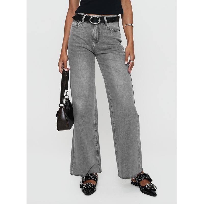 Henesey Raw Hem Jeans Washed Grey