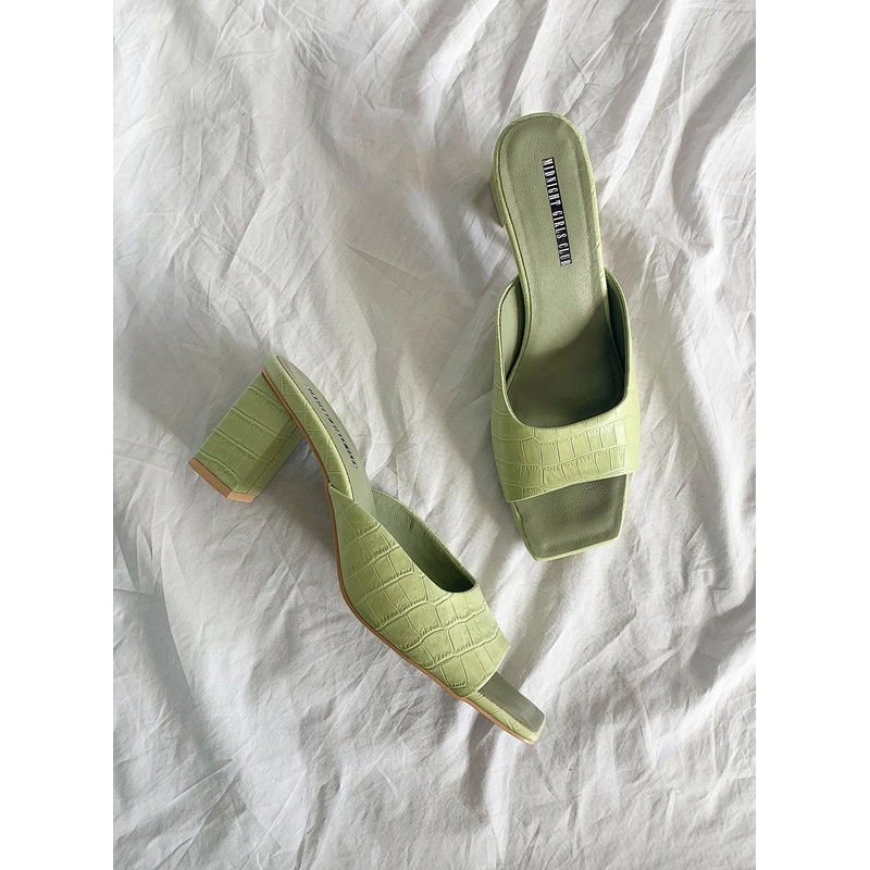Clair De Lune Heels Neo Mint