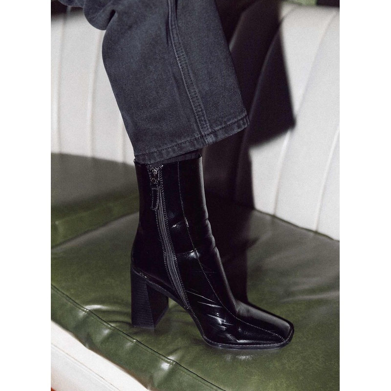 The Kia Boots Black