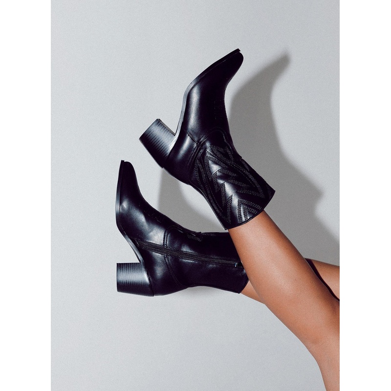 Dominique Cowboy Boots Black