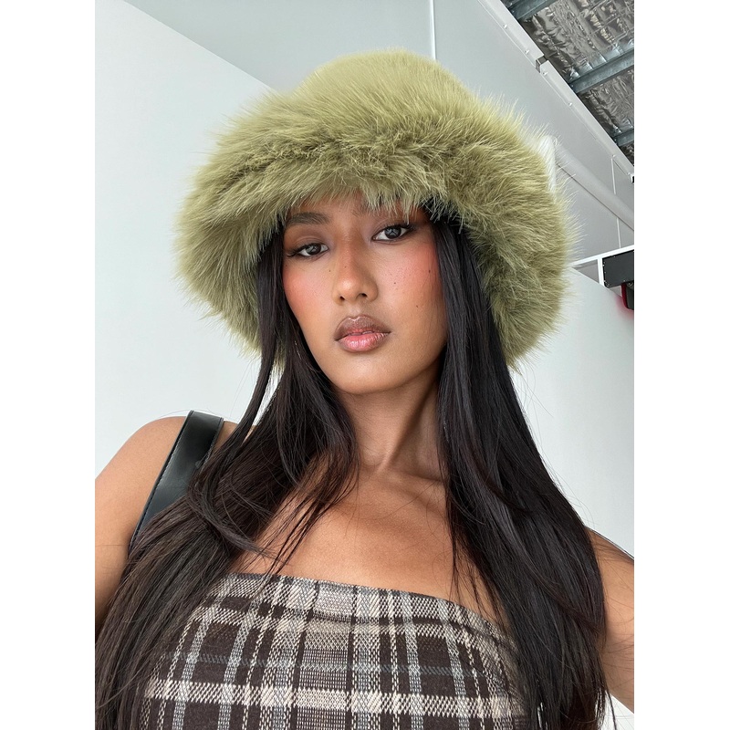 Avaah Fluffy Hat Green