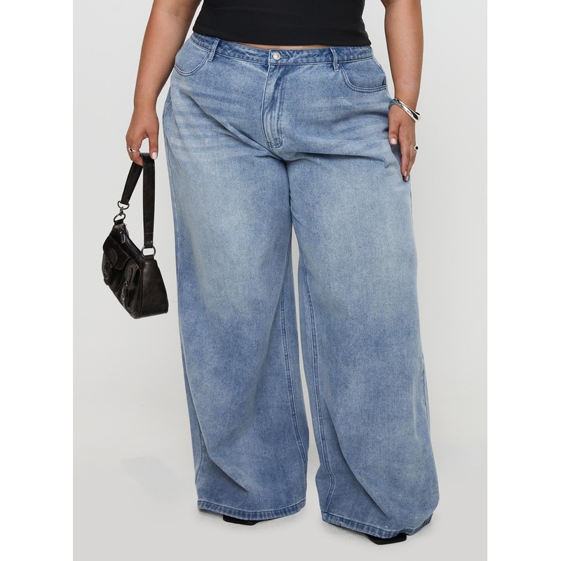 Naylor Wide Leg Jeans Light Wash Denim Curve